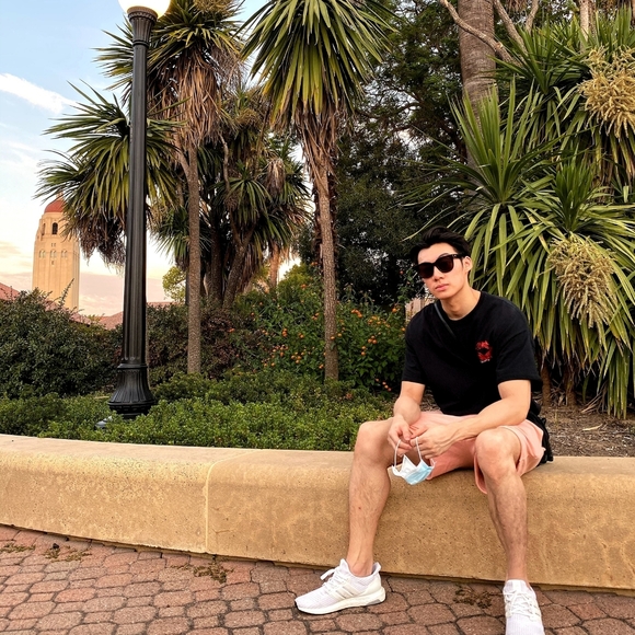 POSH AMBASSIDOR - Meet your Posher, Darien - Picture 3 of 3